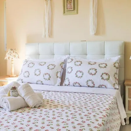 Stunning In With 4 Bedrooms And Wifi