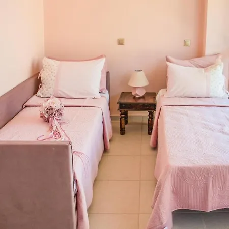 Stunning In With 4 Bedrooms And Wifi * 디아코프토