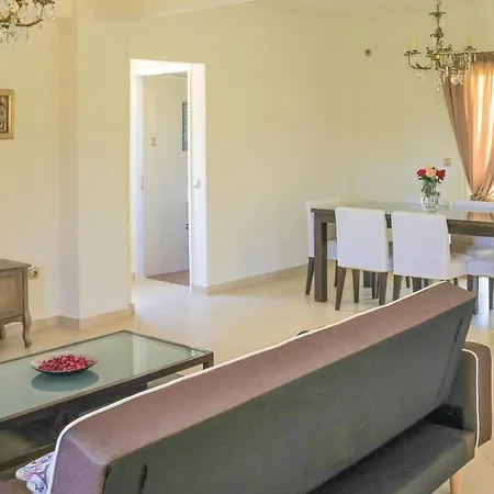 Stunning In With 4 Bedrooms And Wifi Сasa de vacaciones