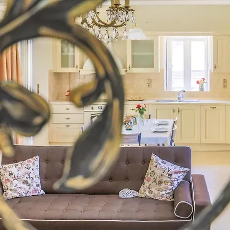 Stunning In With 4 Bedrooms And Wifi Сasa de vacaciones *