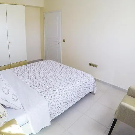 Stunning In With 4 Bedrooms And Wifi 펜션 디아코프토